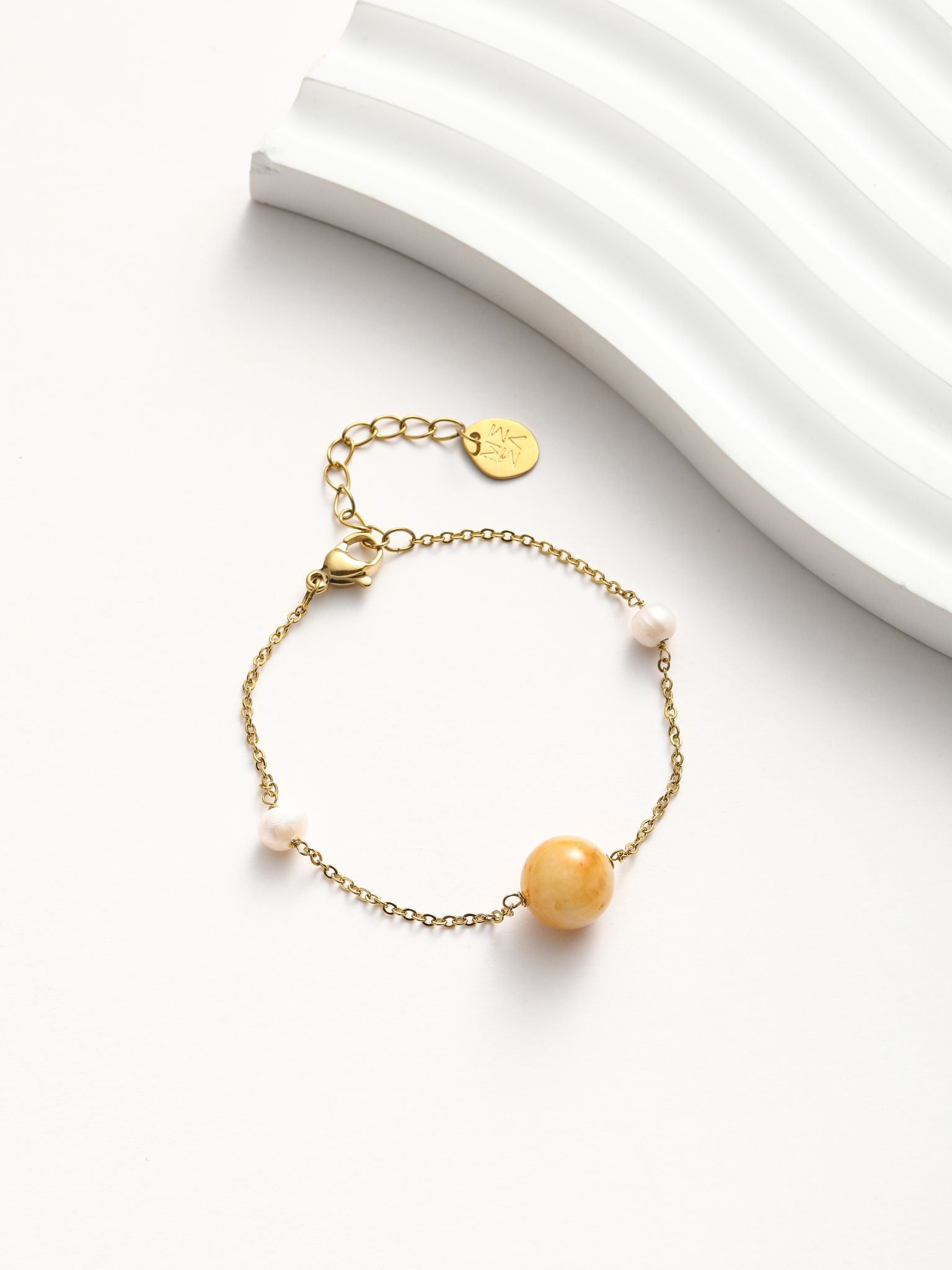 Bracciale in perle fiume e pietra dura