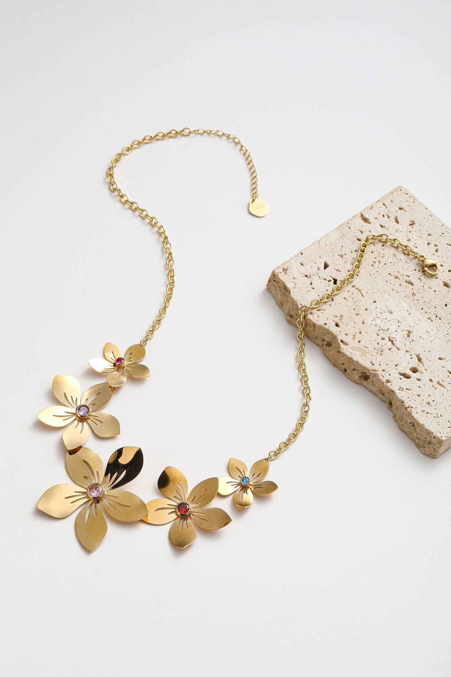 Collana con 5 fiore floreale
