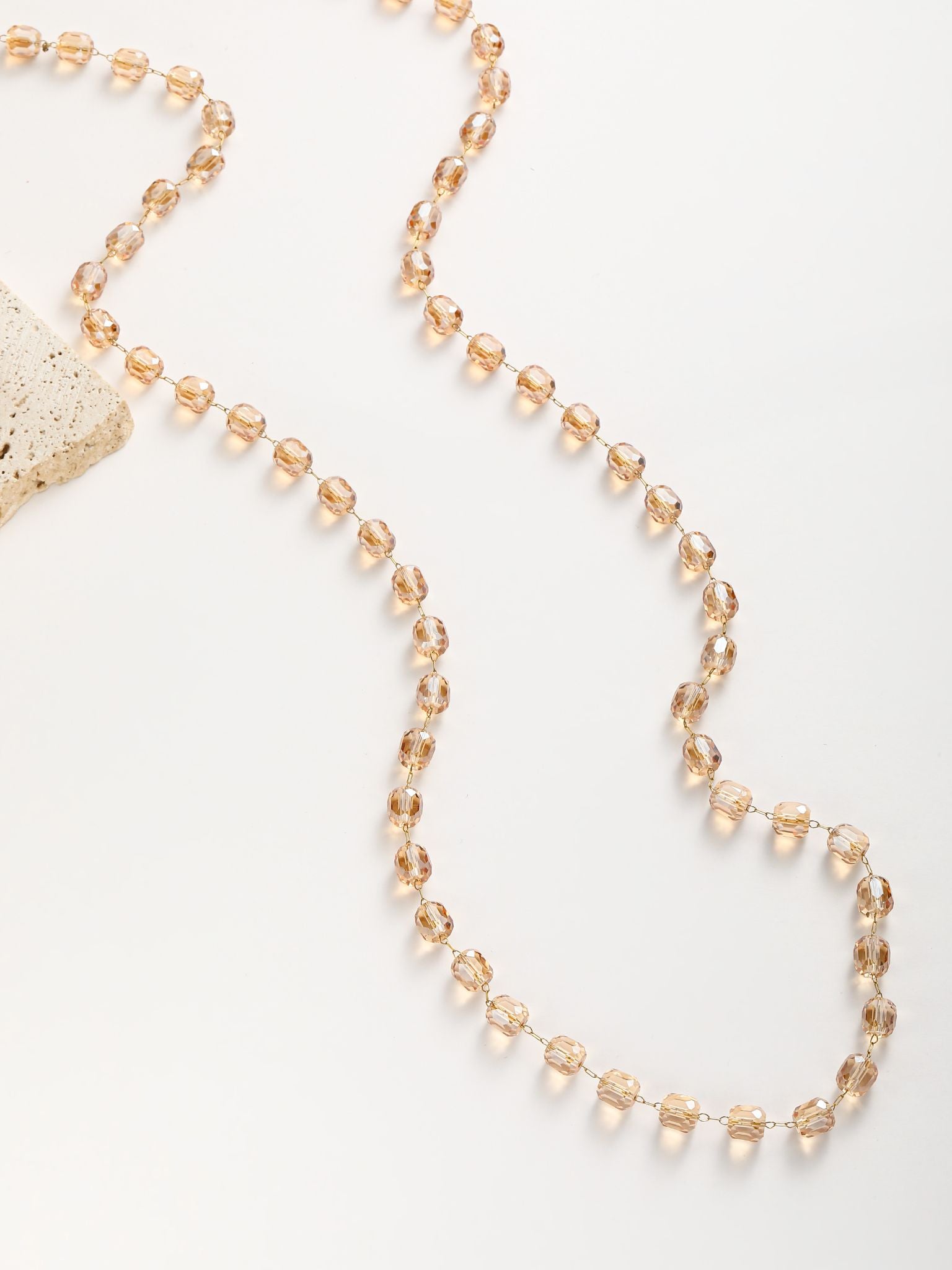 Collana in catena di cristalli quadrati