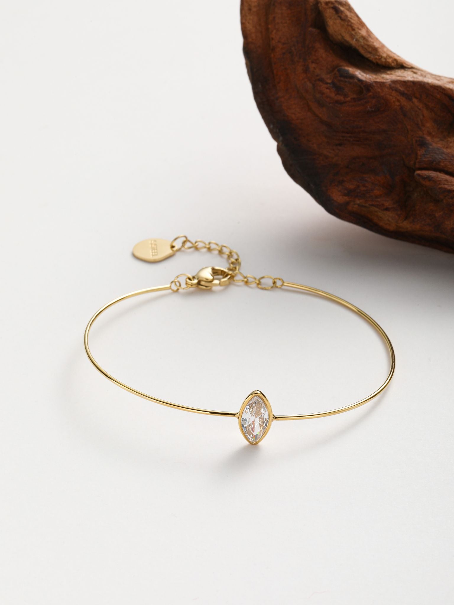 Bracciale rigido con zircone forma ovale