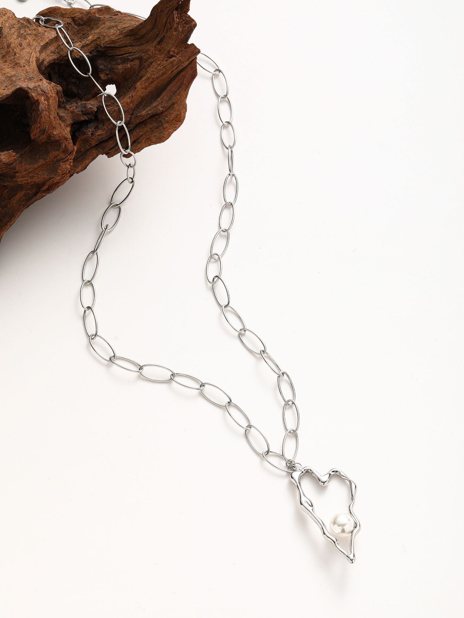 Collana con pedente a forma cuore