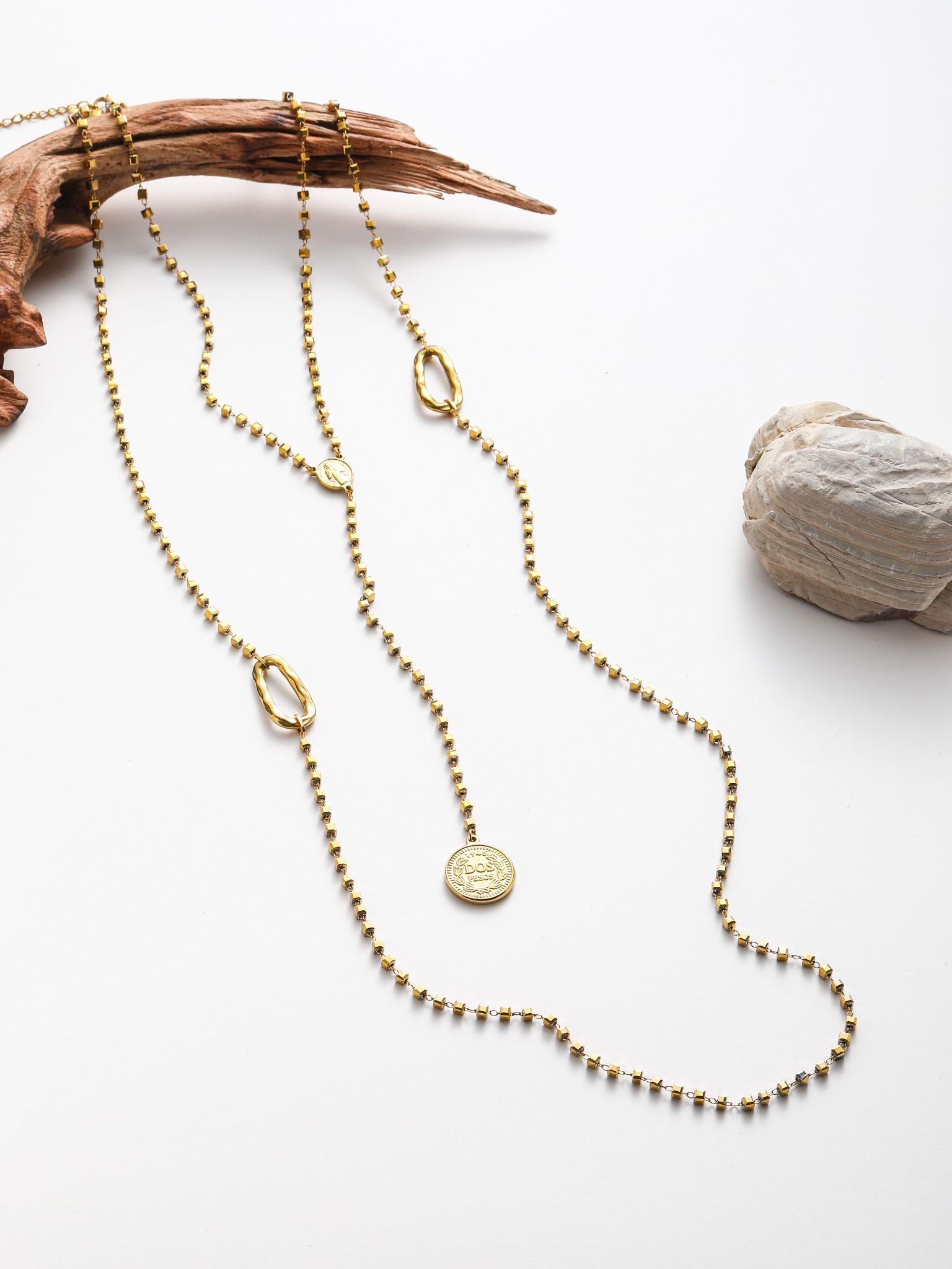 Collana in cristalli a 2 strati con ciondolo monet