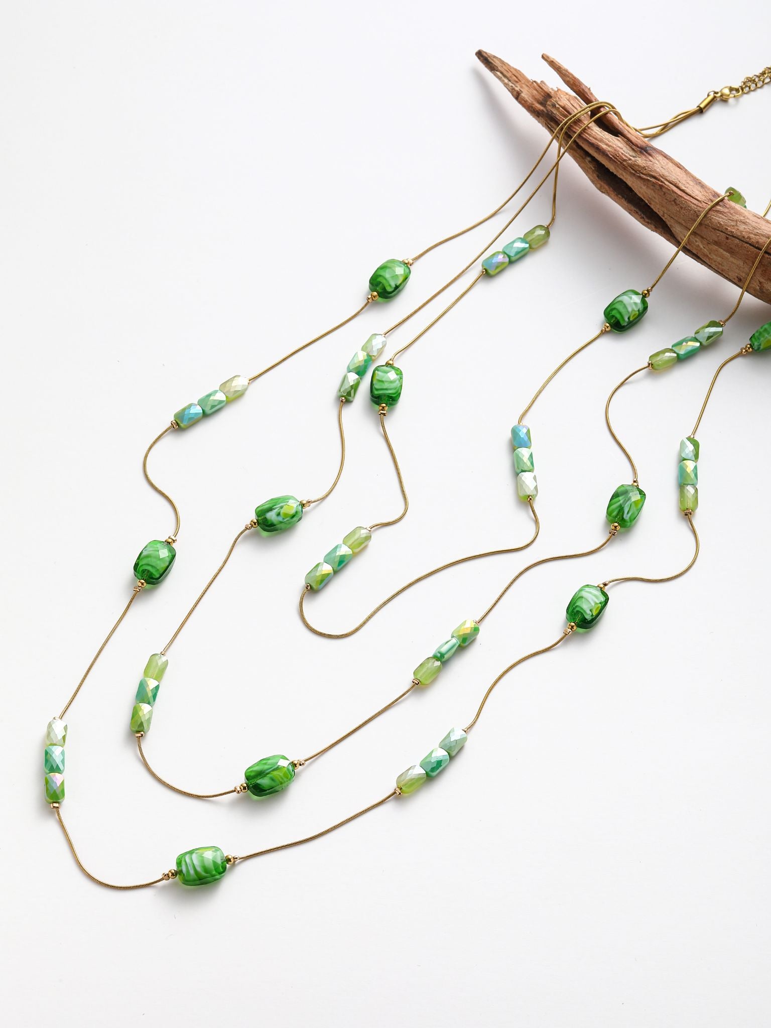 Collana in catena di serpente con cristalli a 3 st