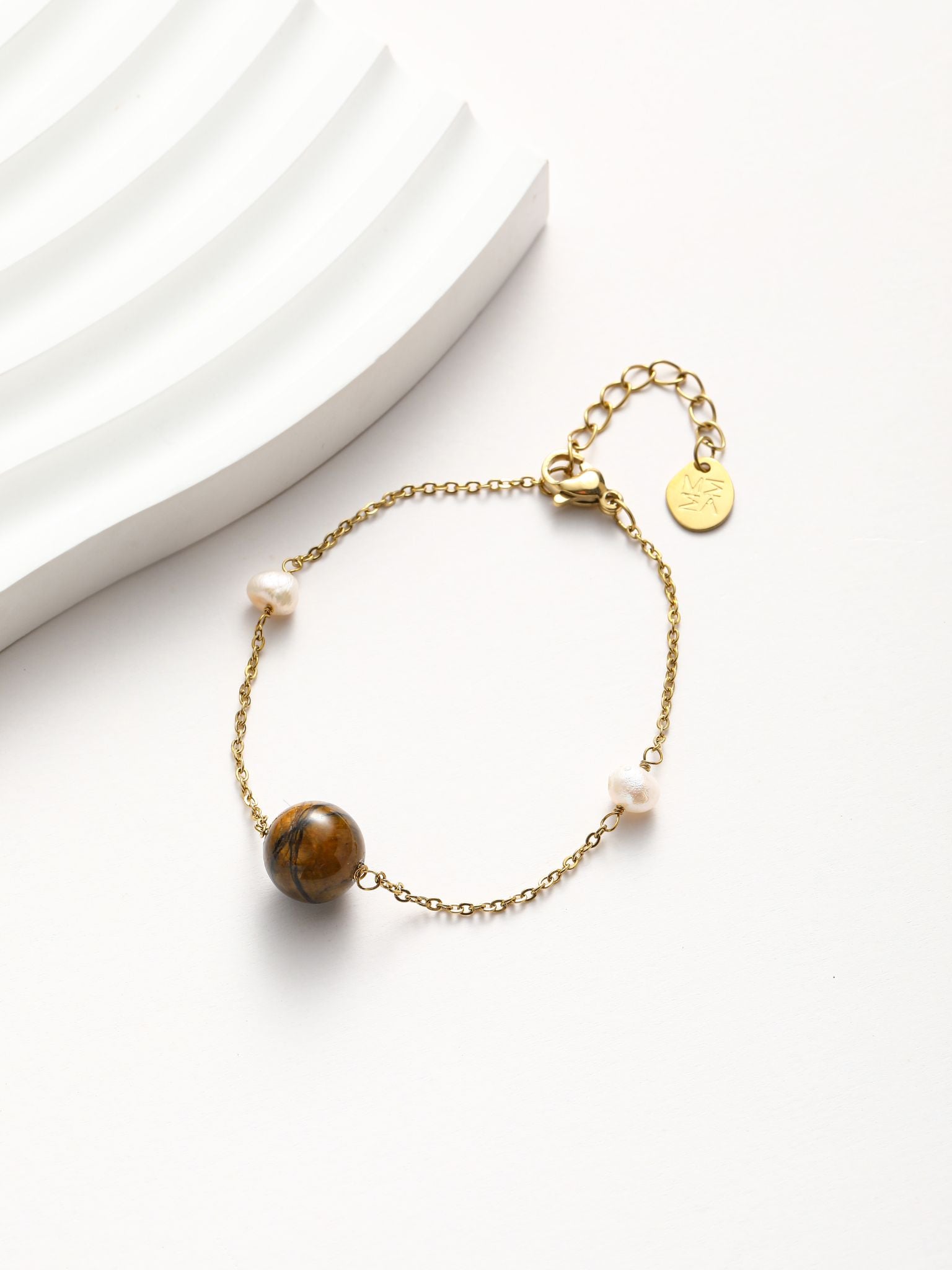 Bracciale in perle fiume e pietra dura