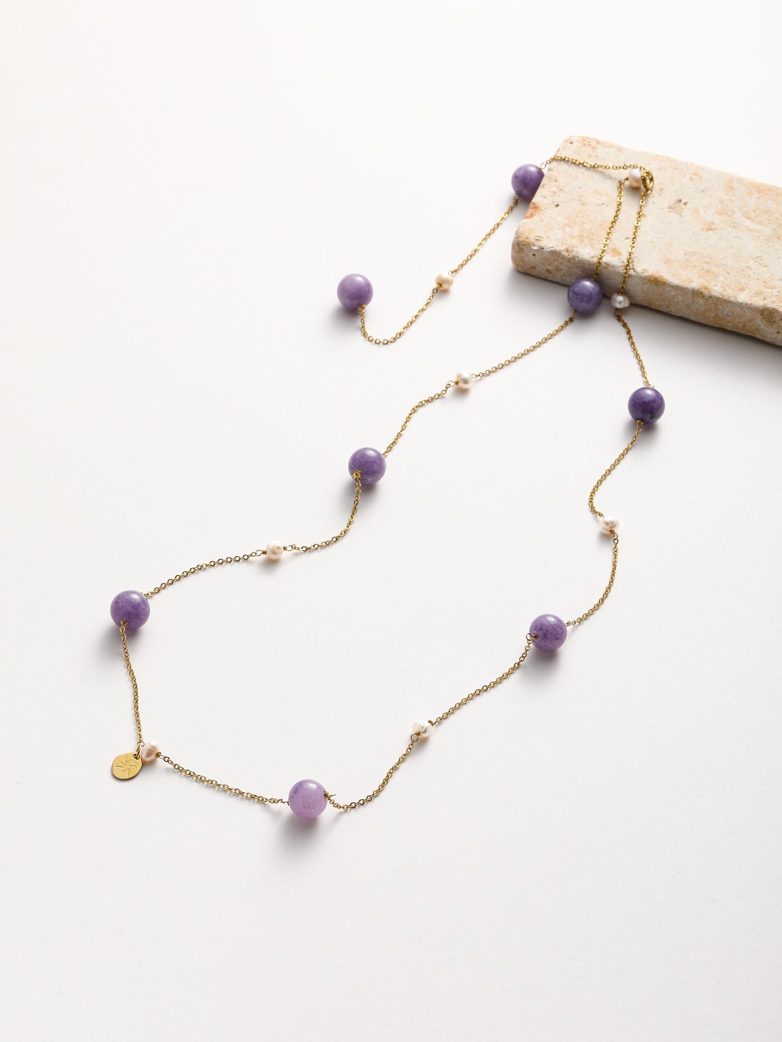 Collana in perle fiume e pietra dura