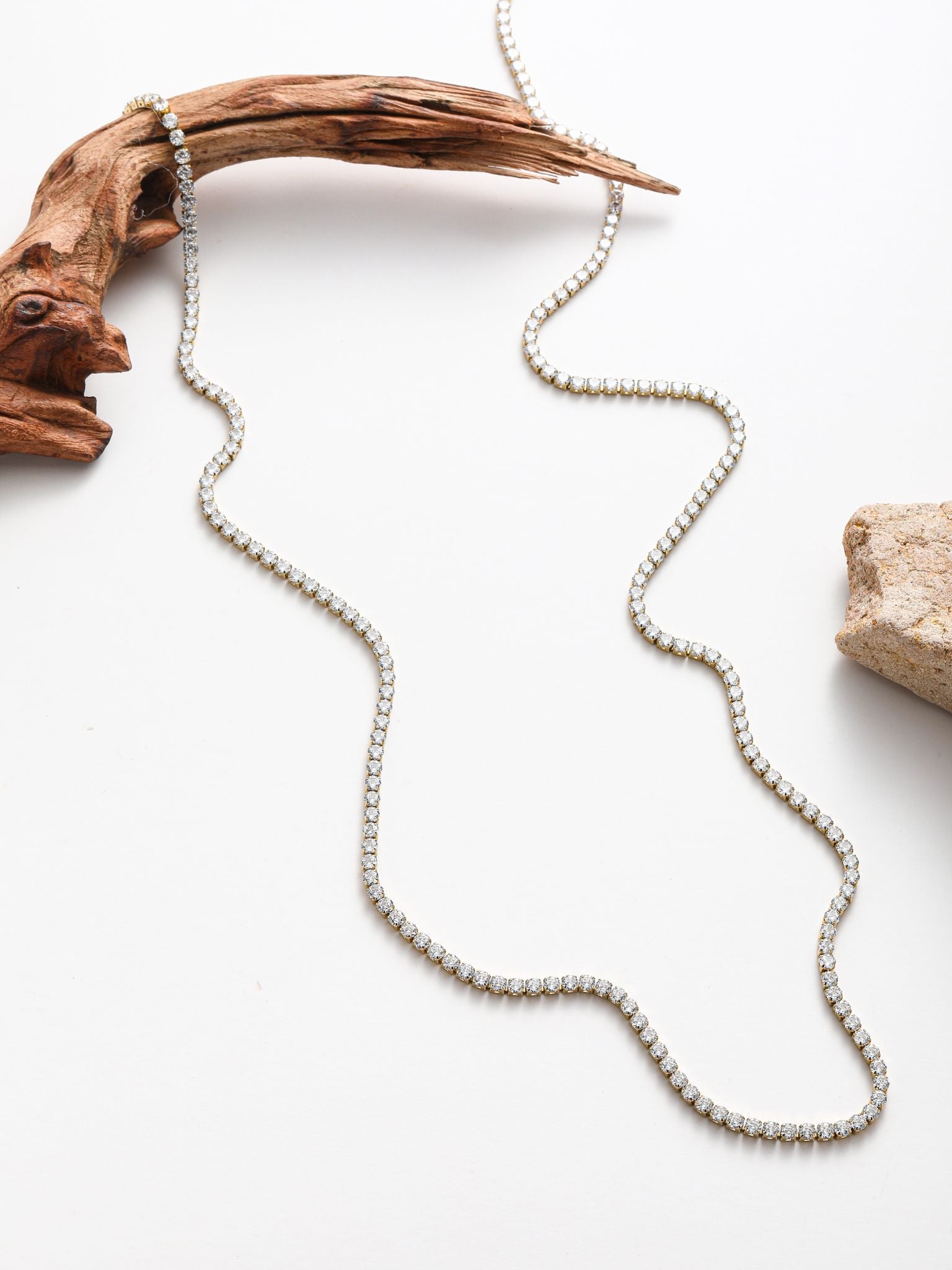 Collana a filo con zircone