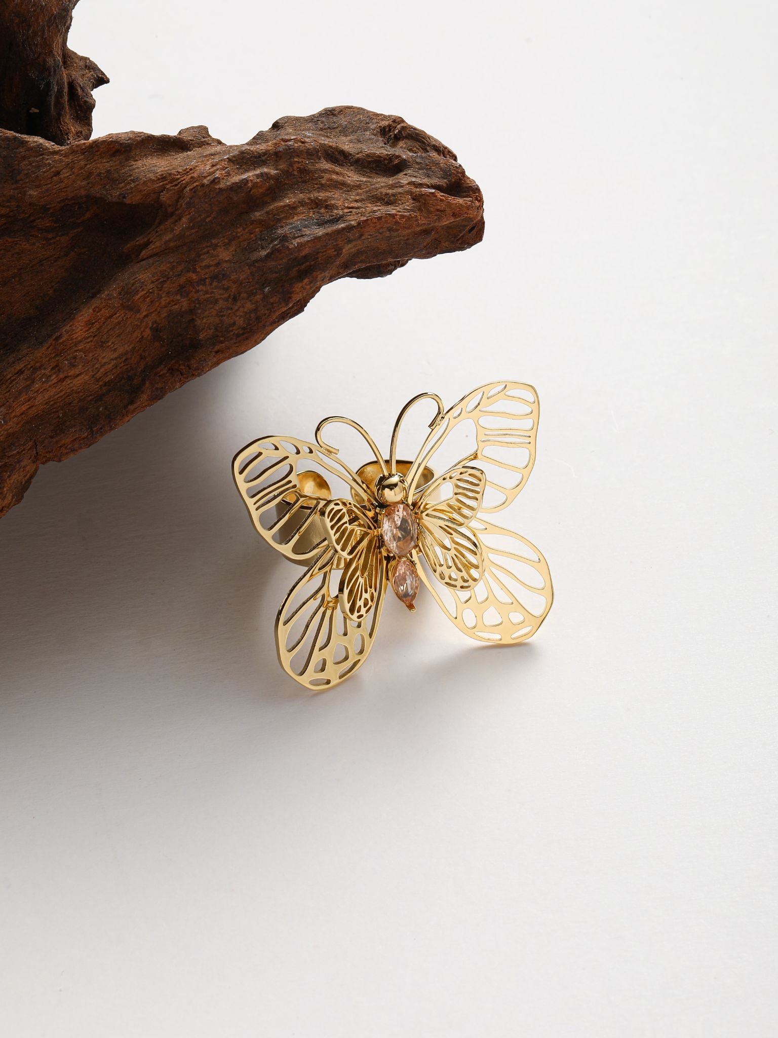 Anello in forma farfalla