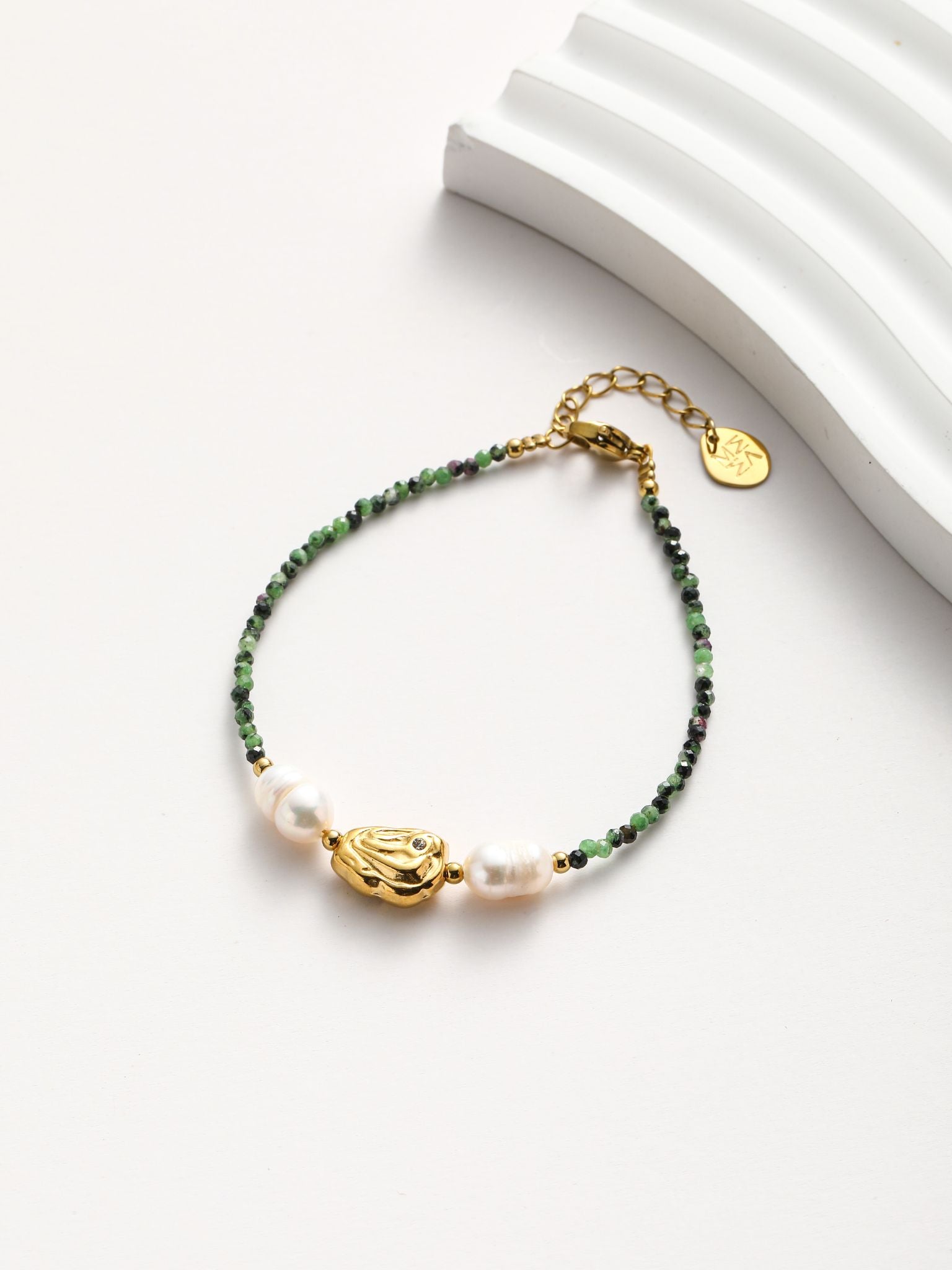 Bracciale perle fiume e pietra dura