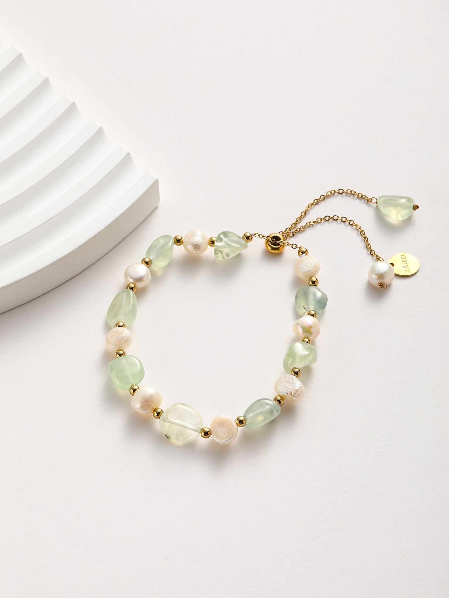 Bracciale perle fiume e pietra dura
