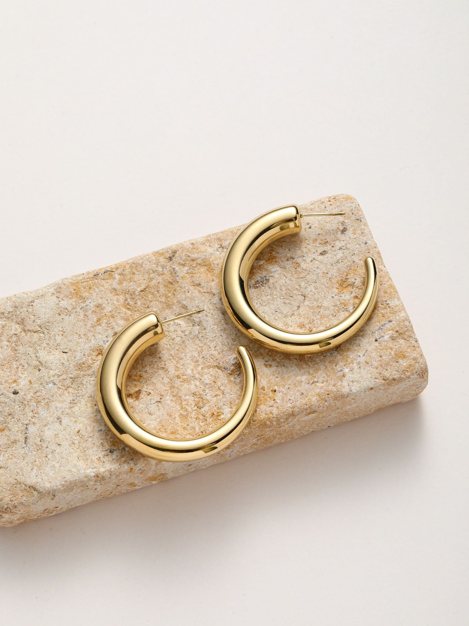 Orecchini a cerchio con diamtro 55