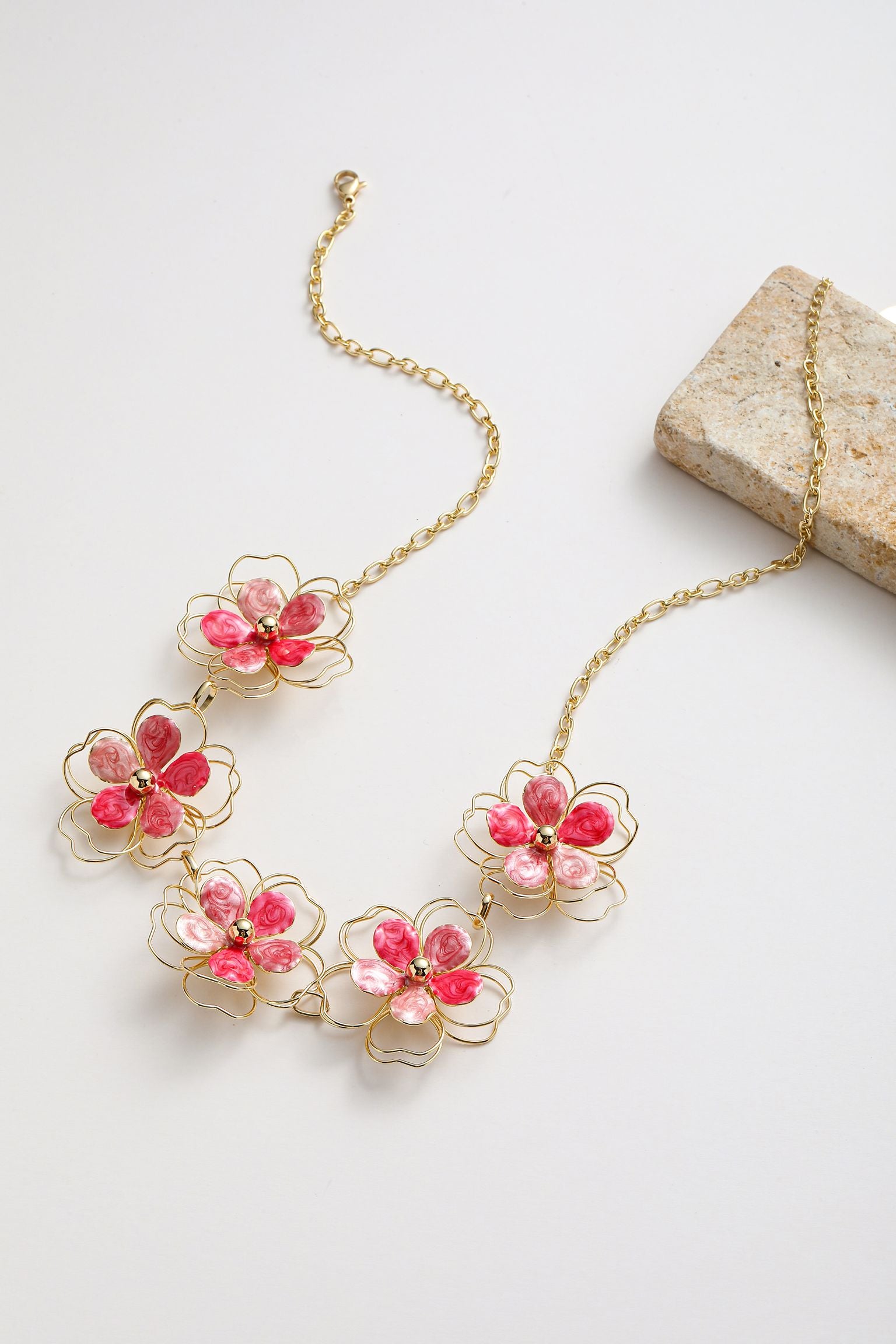 Collana con 5 fiore floreale in smalto