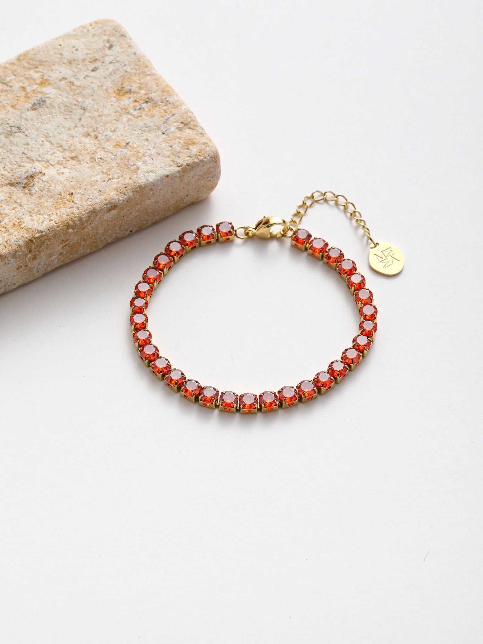 Bracciale a filo con zircone