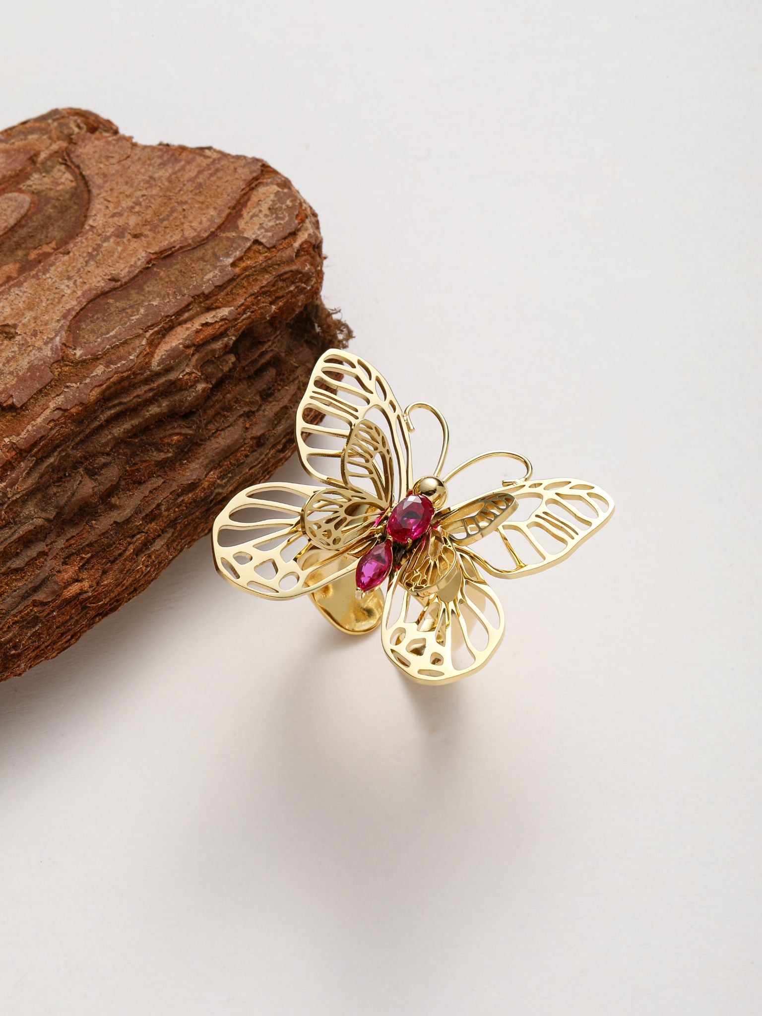 Anello in forma farfalla