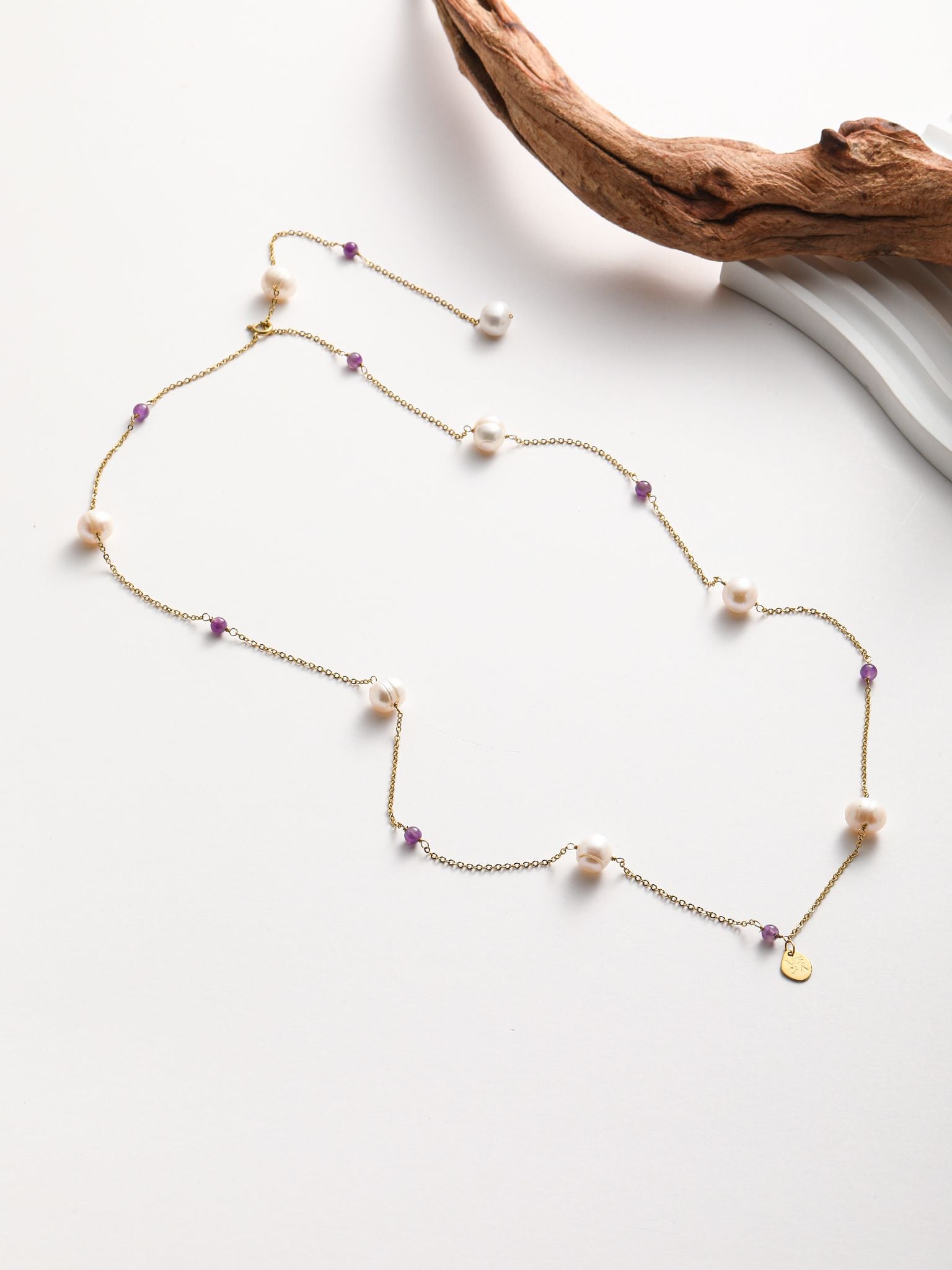 Collana in perle fiume e pietra dura