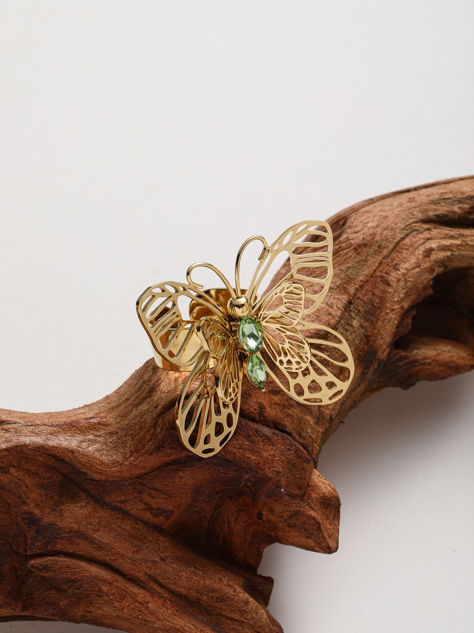 Anello in forma farfalla