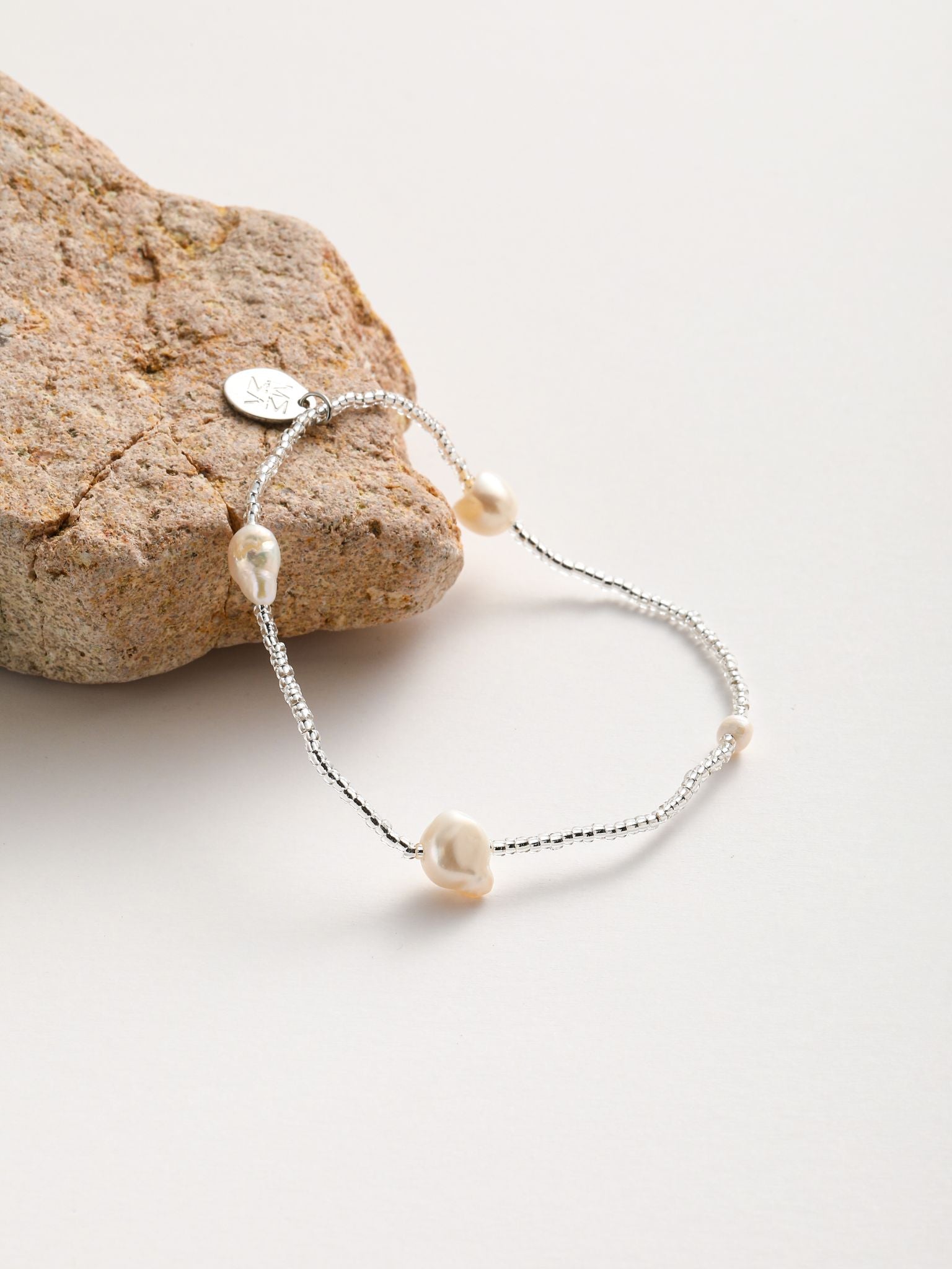 Bracciale in perle fiume e perline