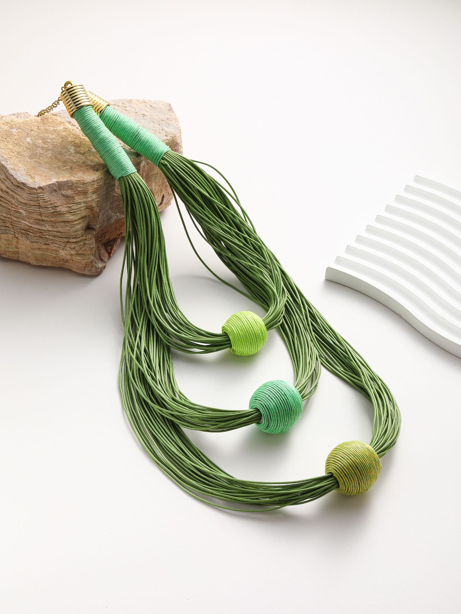 Collana in corda cerata multi filli a 3 strati
