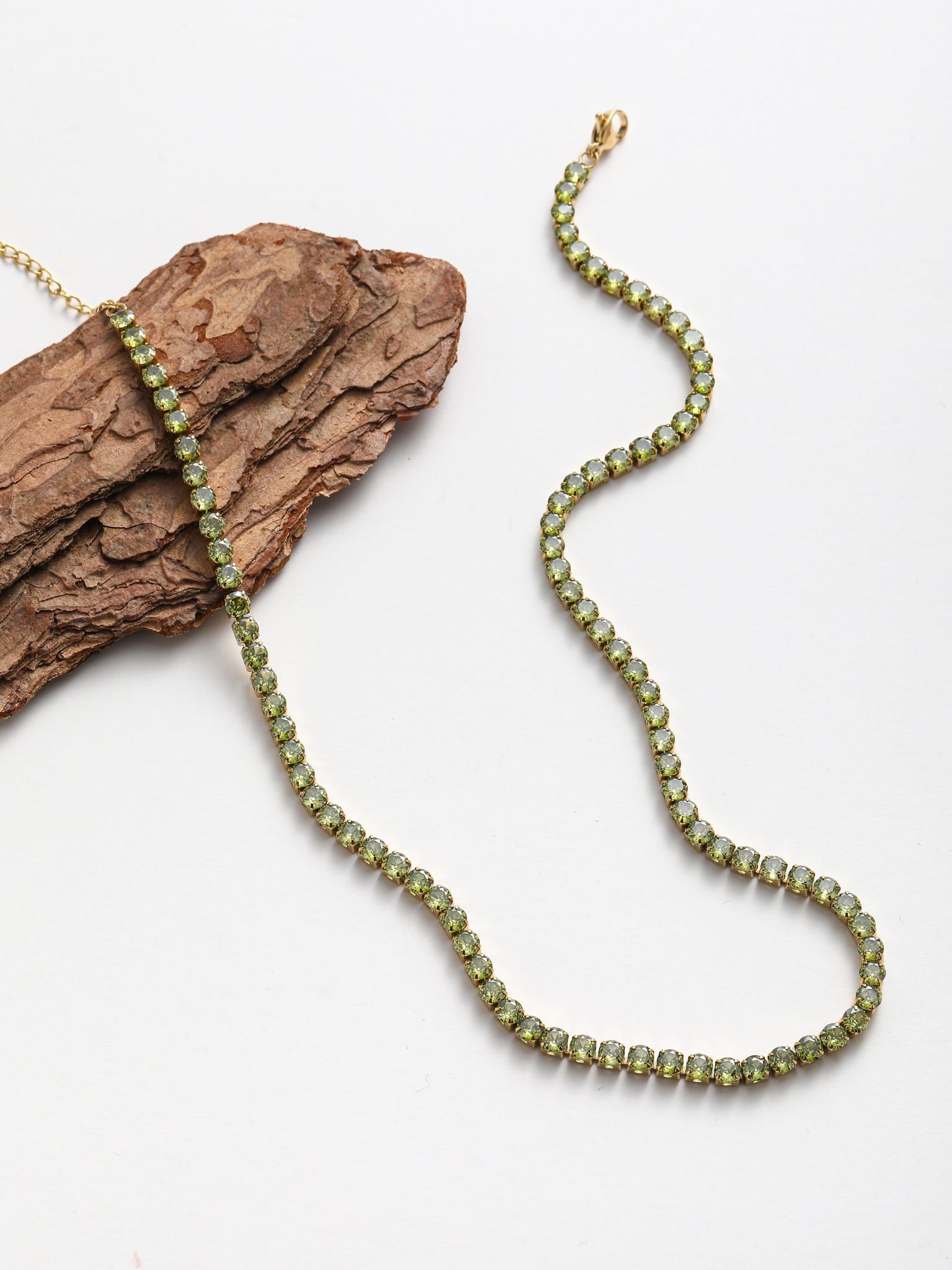 Collana a filo con zircone