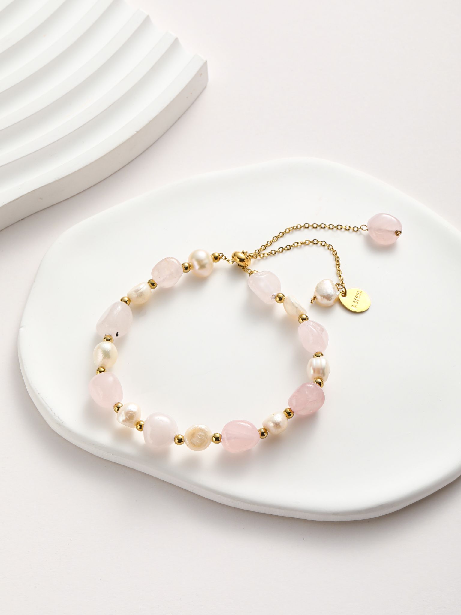 Bracciale perle fiume e pietra dura