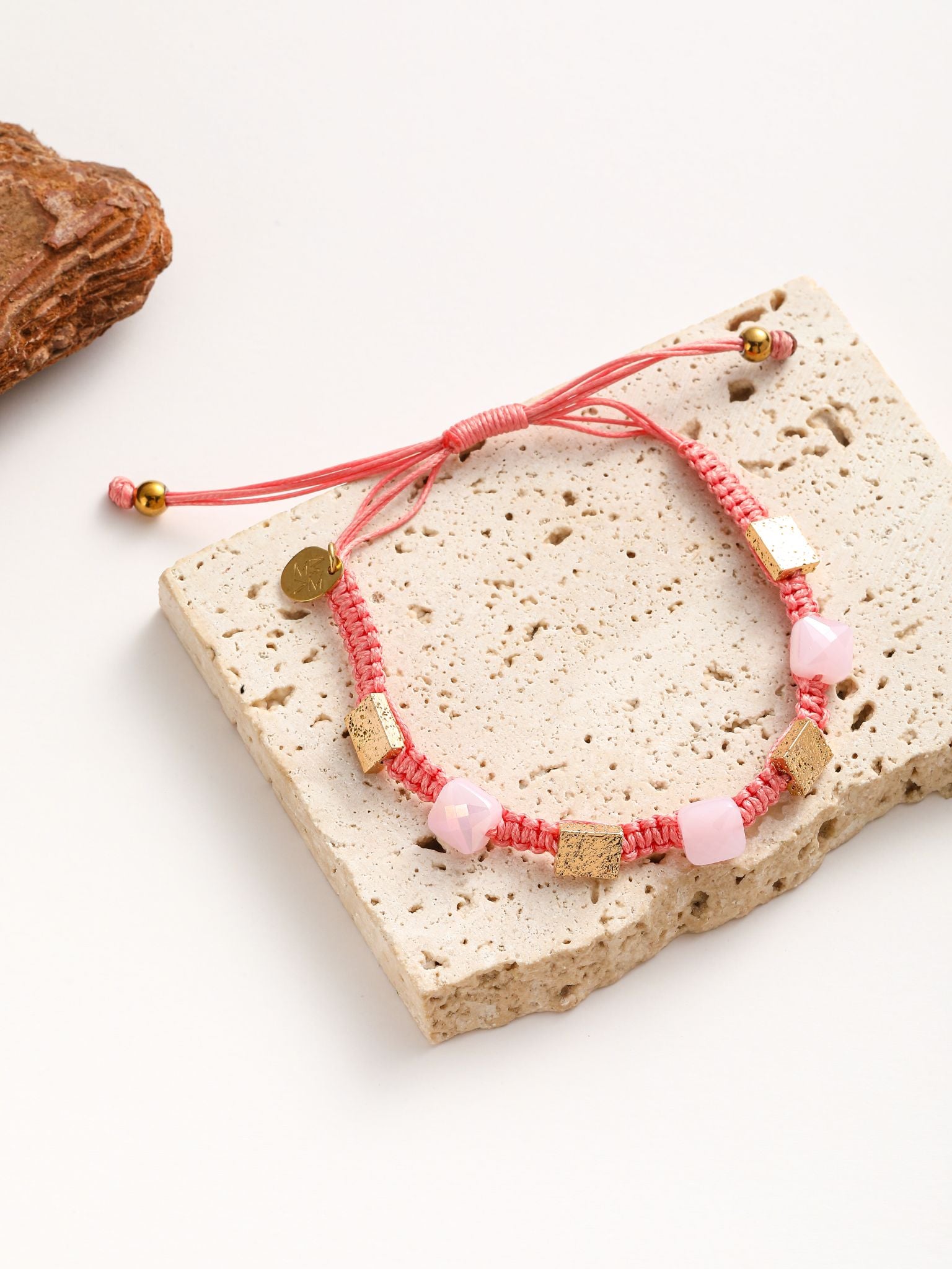 Bracciale intrecciato con cristalli