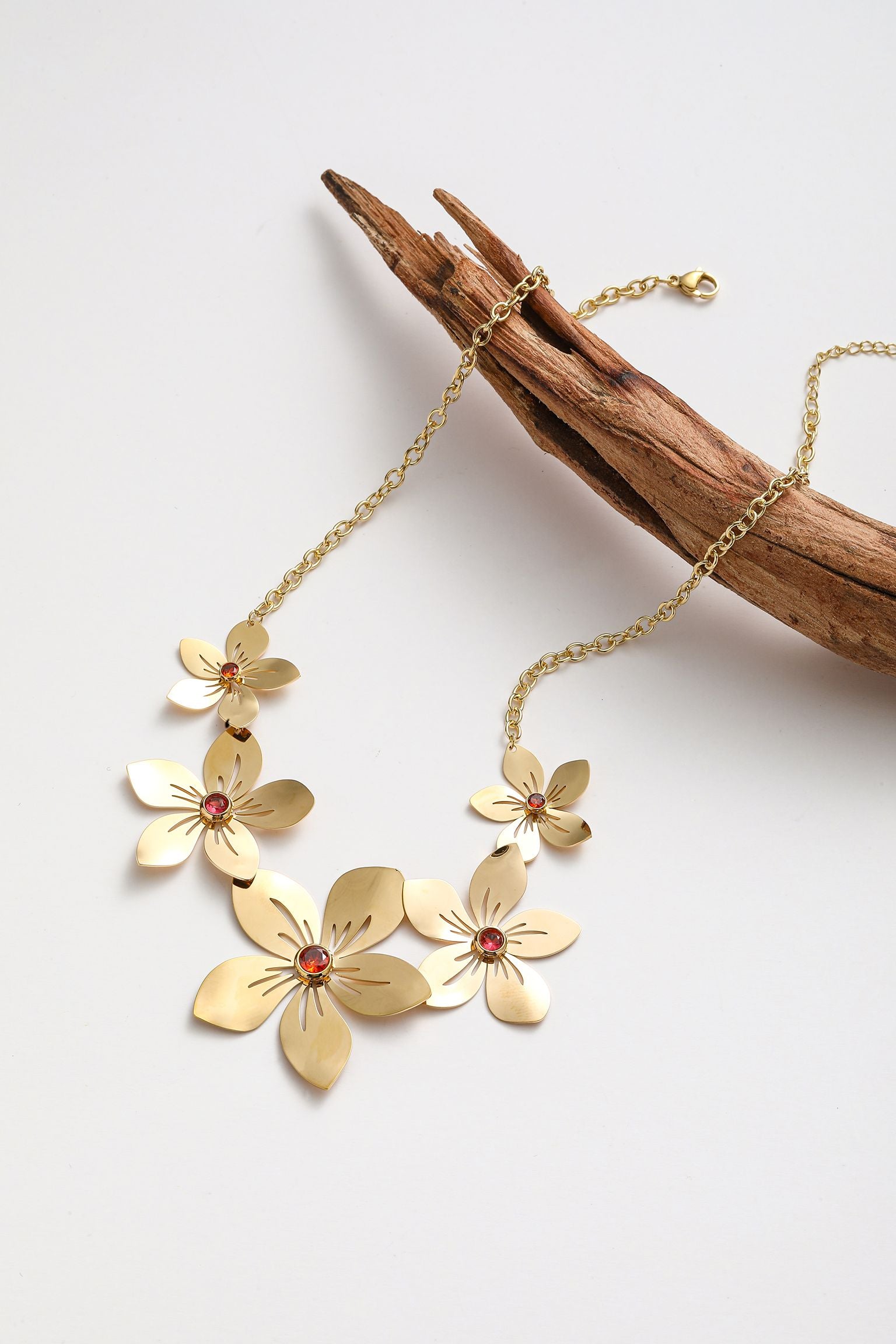 Collana con 5 fiore floreale