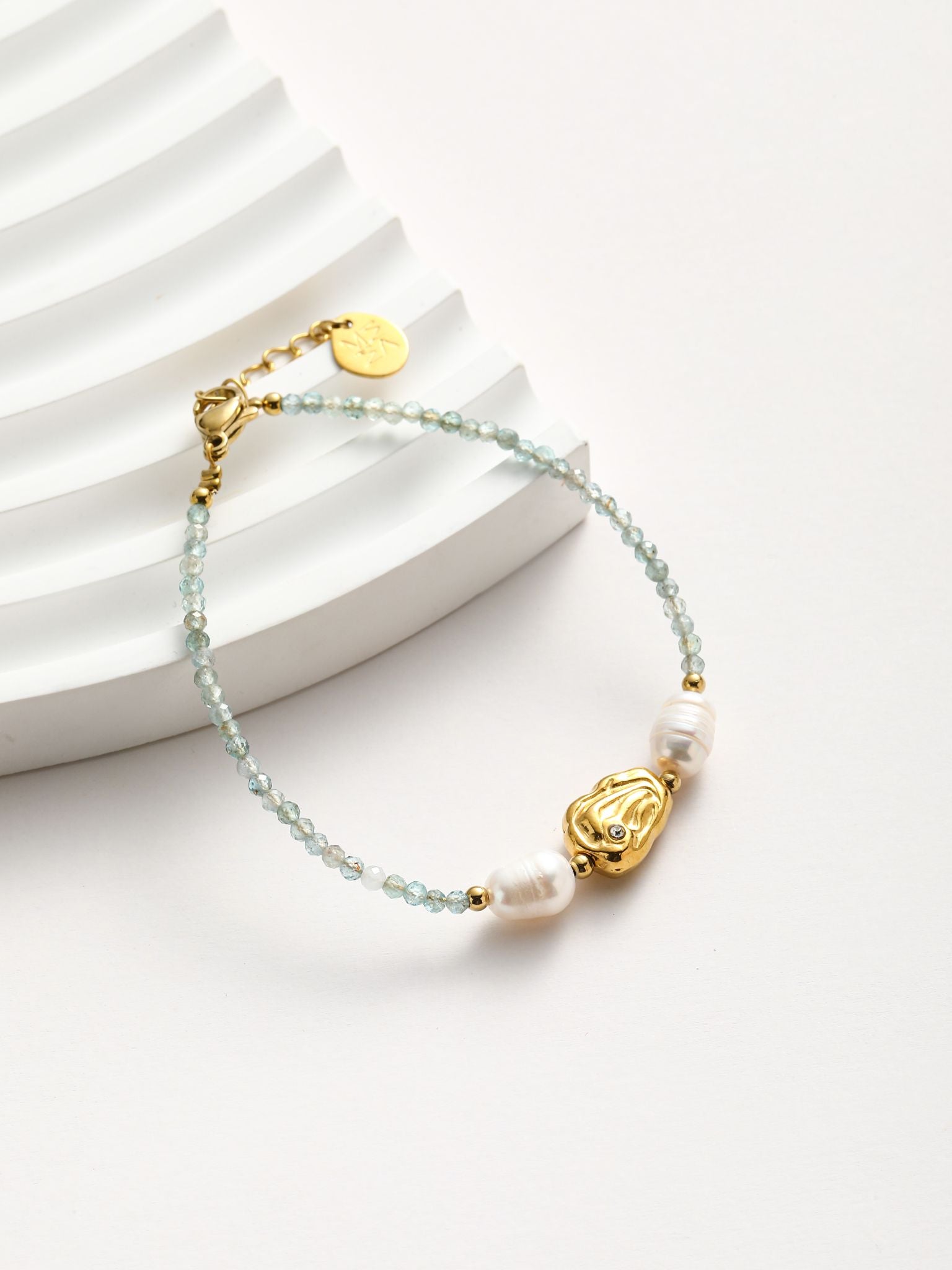 Bracciale perle fiume e pietra dura