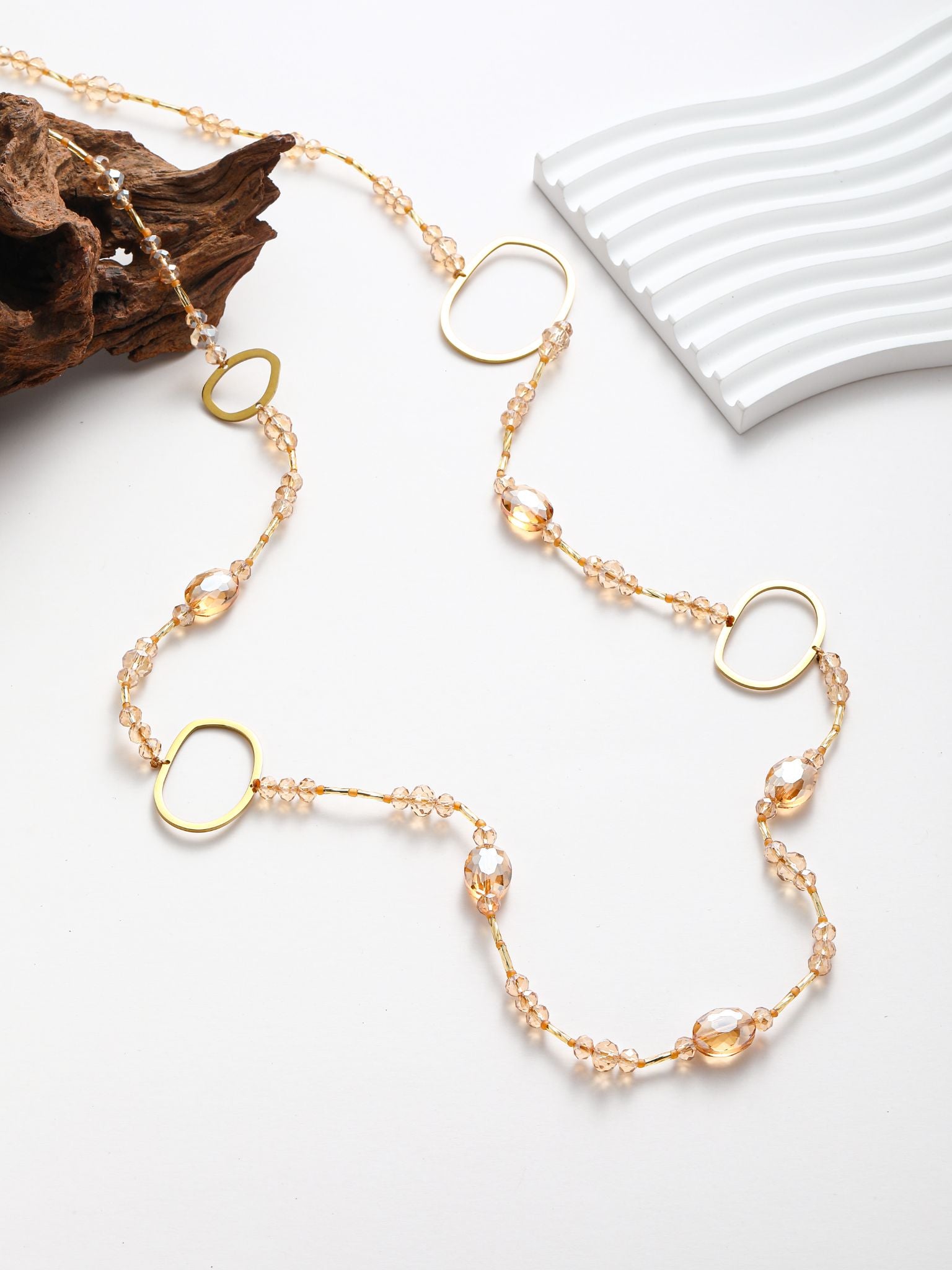 Collana in acciaio e cristalline