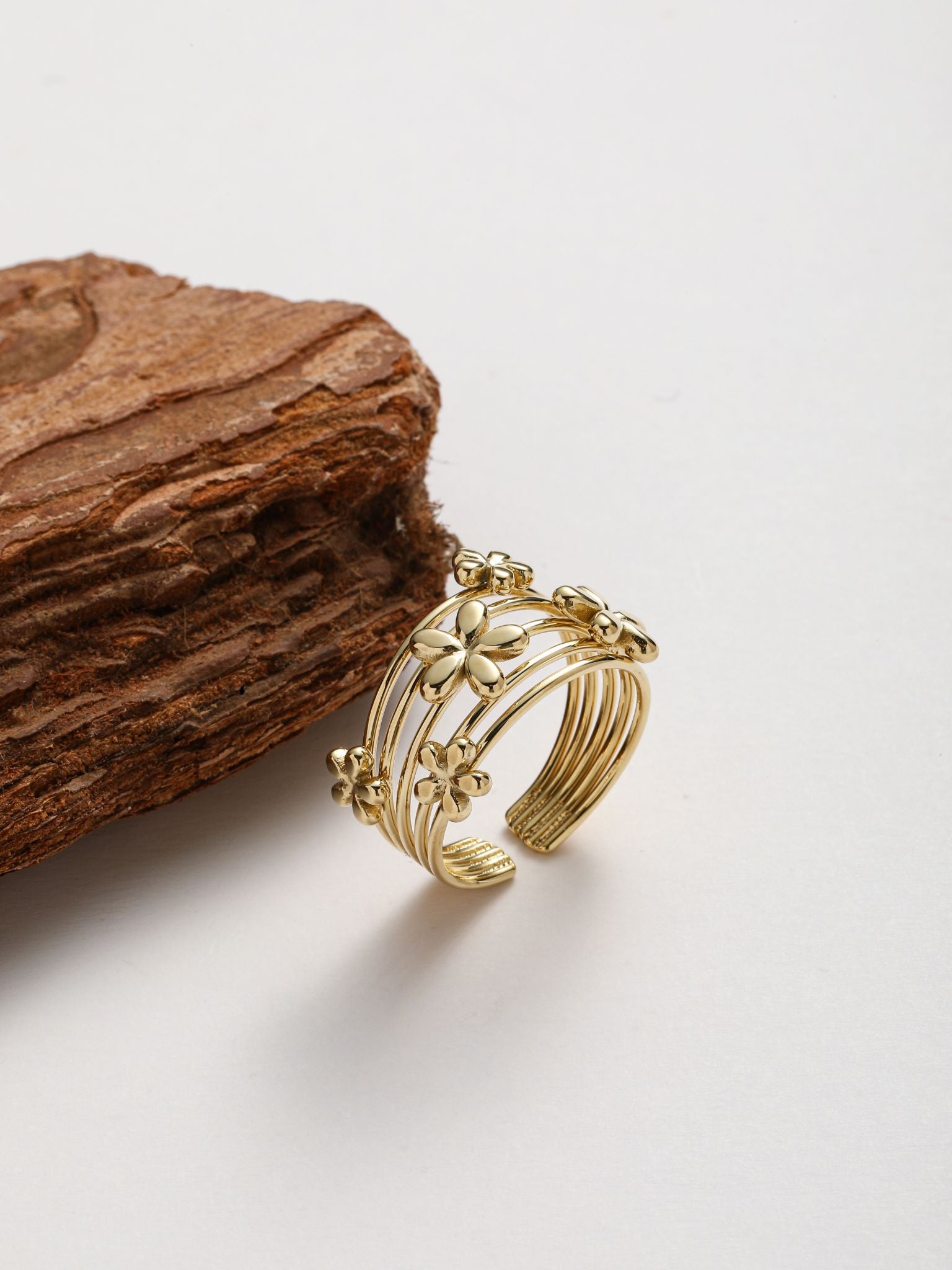 Anello acciaio con fiori