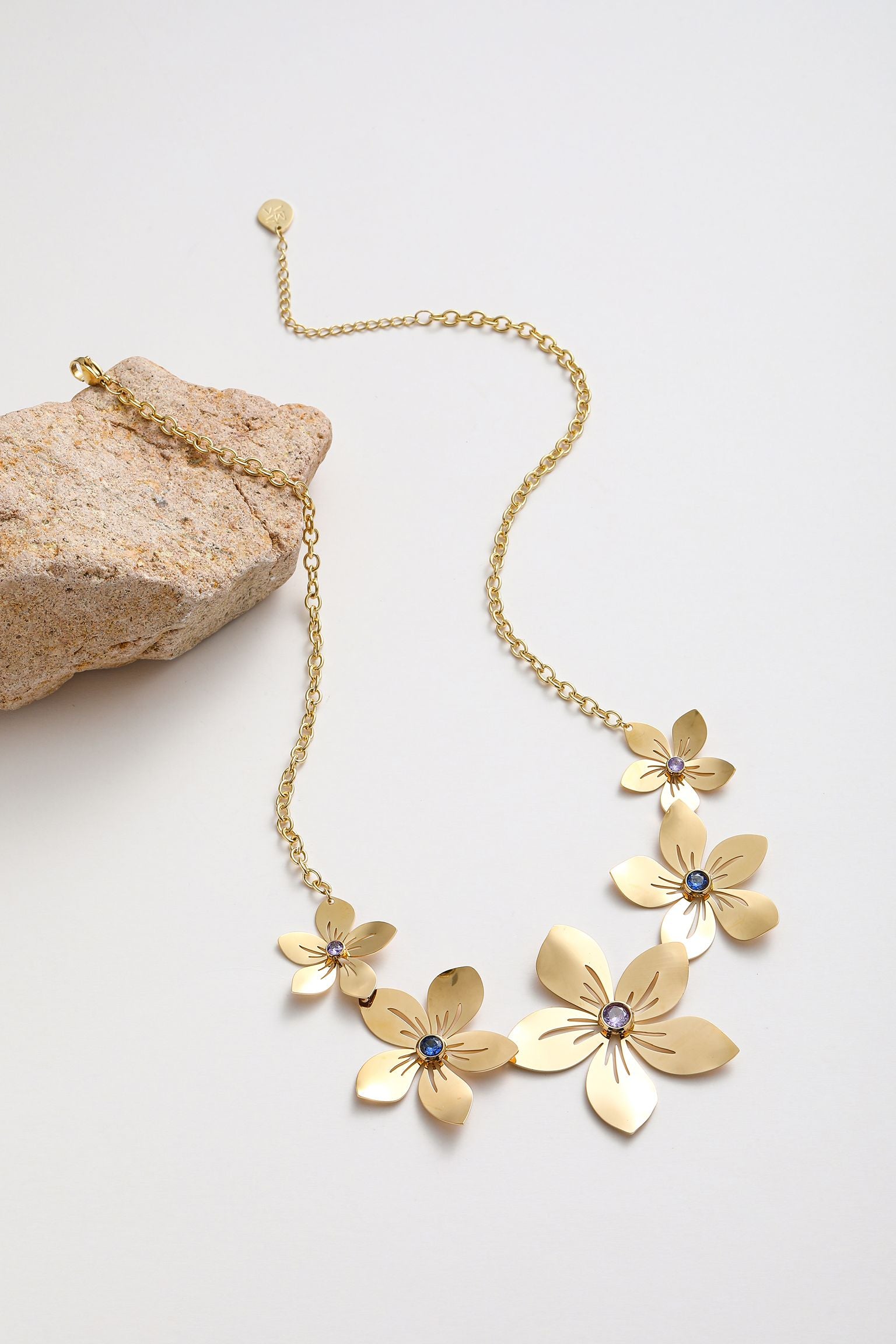 Collana con 5 fiore floreale